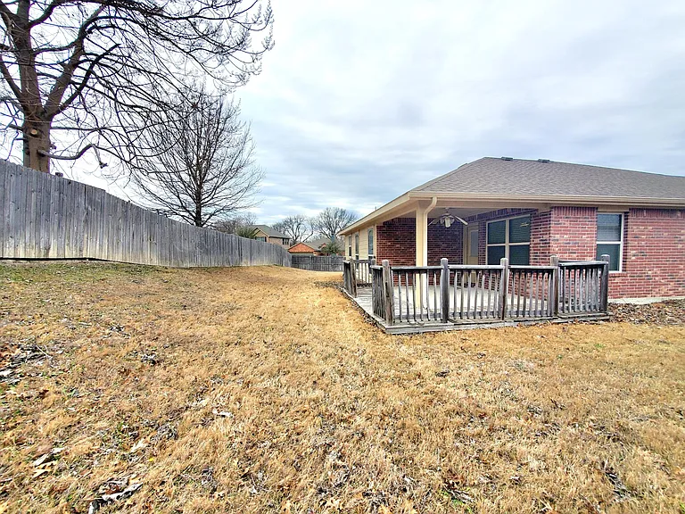 1925 Carol Ln — Photo 22