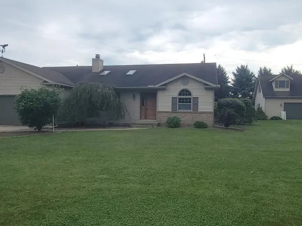 41 Adams Dr, Fremont, OH 43420