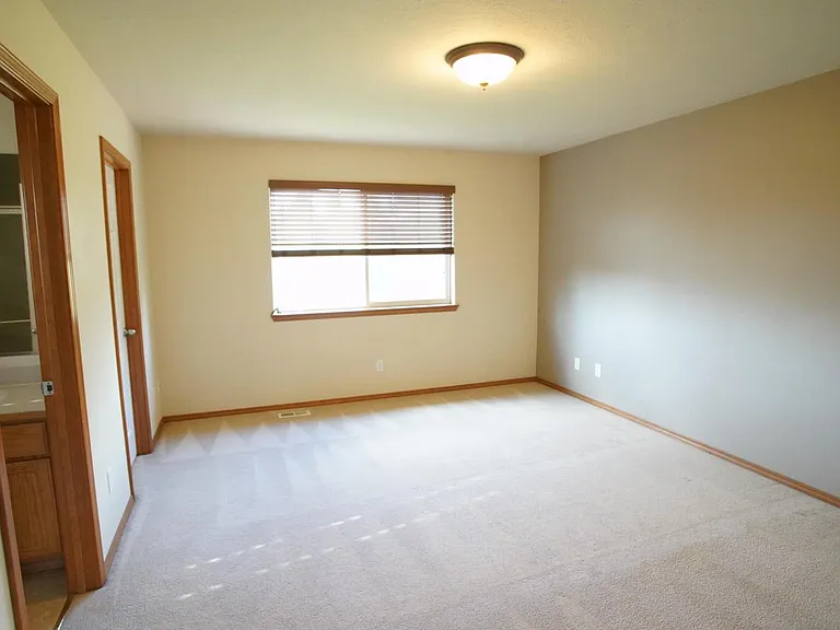 Primary bed room