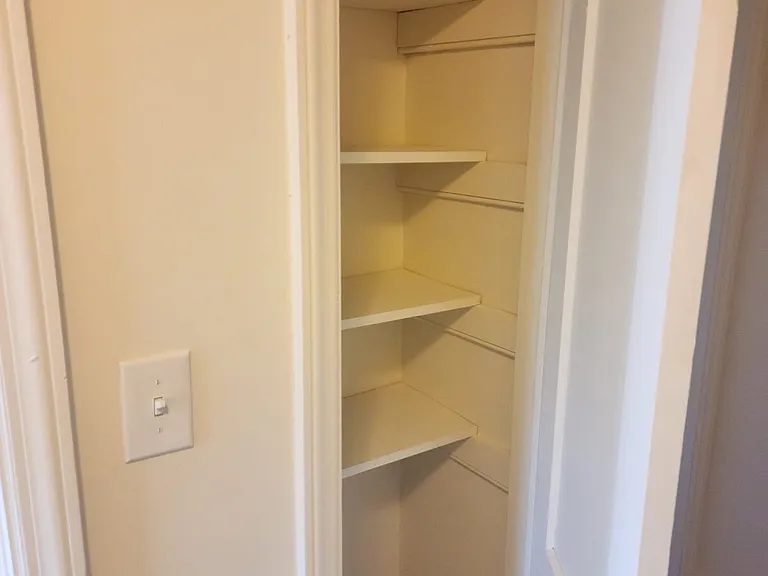343 S Marshall St — Photo 11