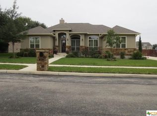106 Lauren Ct, La Vernia, TX 78121