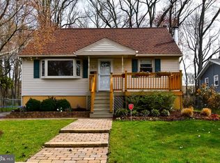 601 Otter Branch Dr, Magnolia, NJ 08049