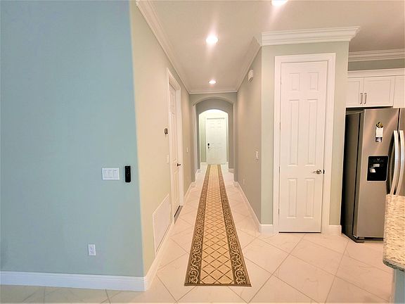 3rd image of 2518 Bella Vista Cir