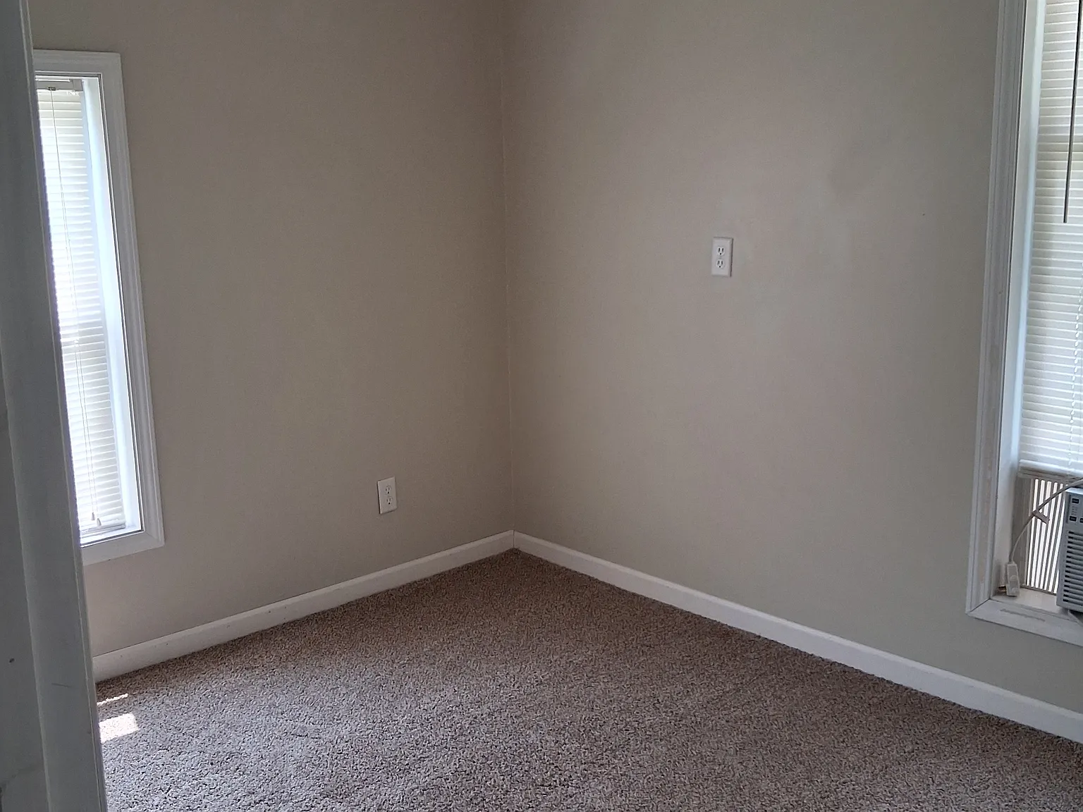 3 bed, 1130 sqft, $1,000 — Photo 3