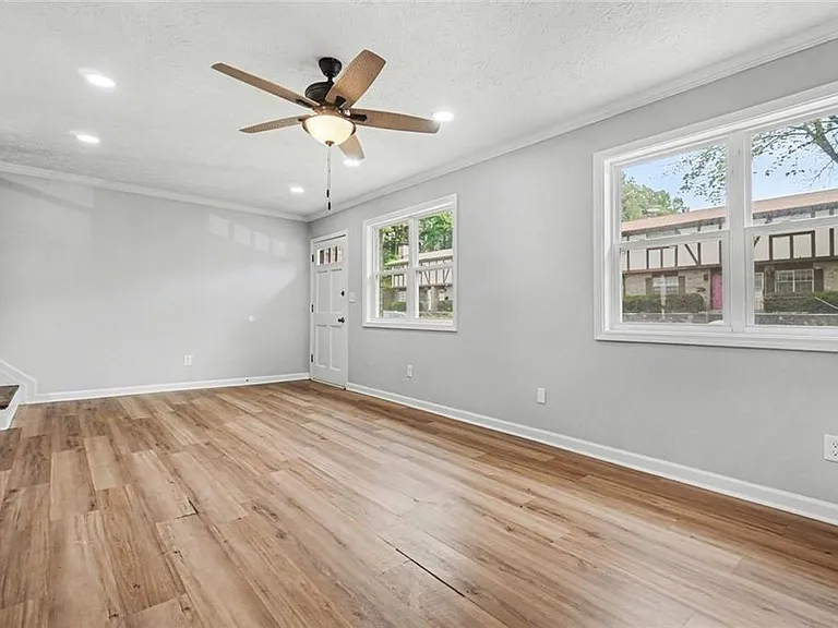 2952 N Dekalb Dr #A — Photo 2