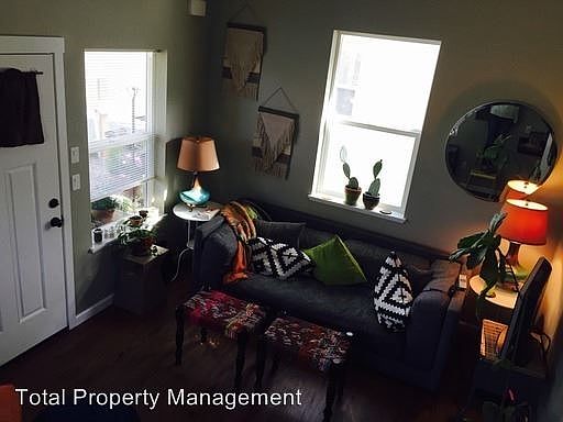 2nd image of 4340 SE Harborton St