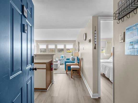 4th image of 5905 South Kings Hwy. #6114 D