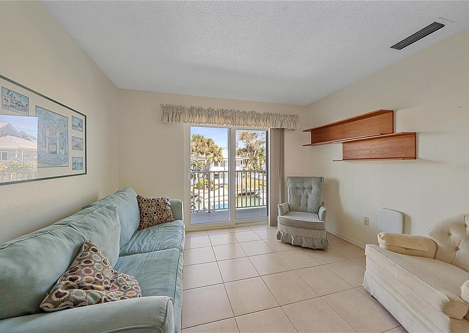 1st image of 902 Gibbs Rd APT 282