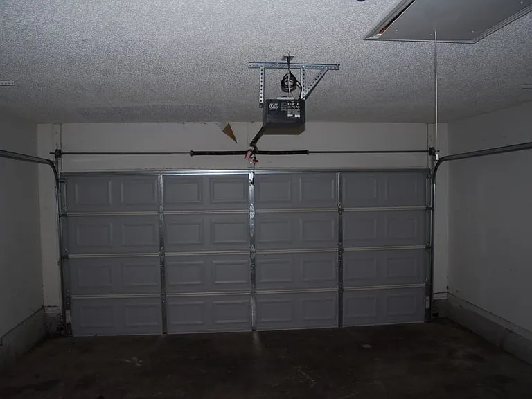 14486 Williamsburg Dr — Photo 16