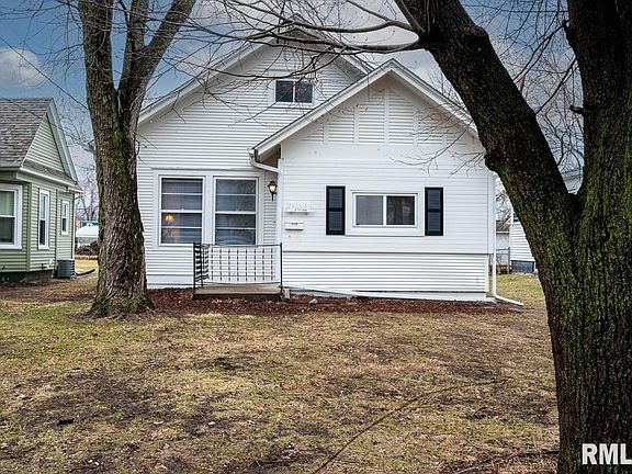 2nd image of 702 24th Ave