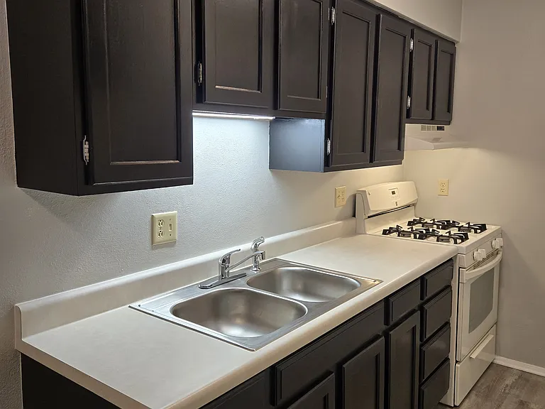 703 Audubon Dr #14 — Photo 5