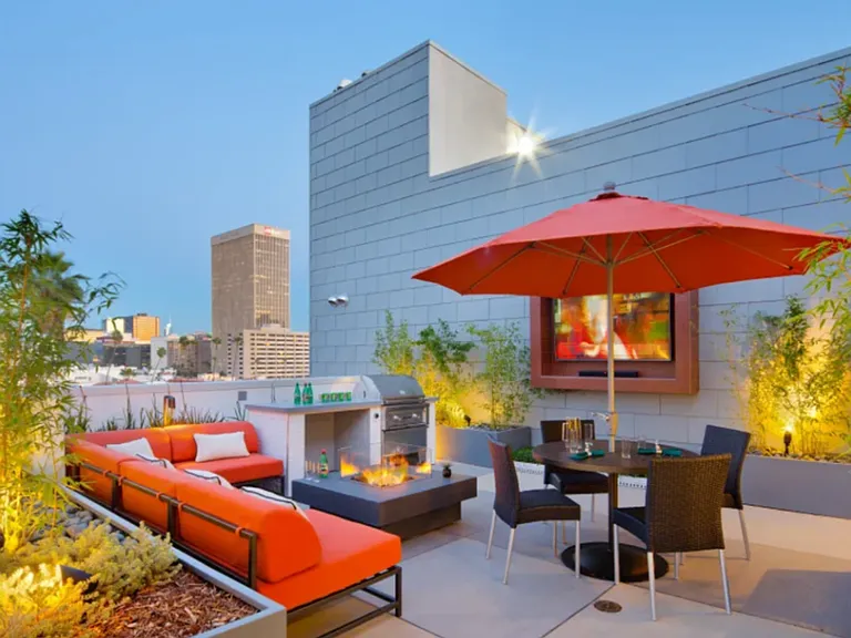 Maya Apartments at 535 Kingsley Dr in Los Angeles — Photo 89