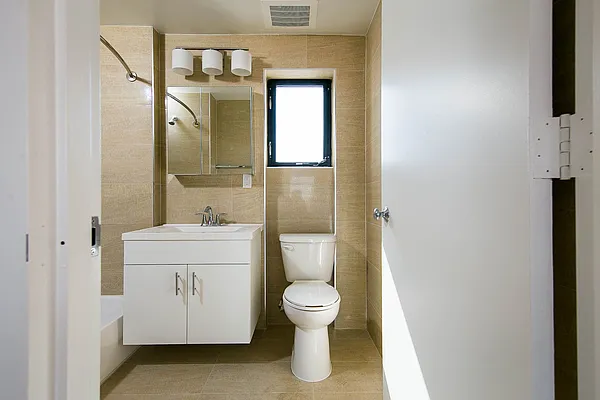 Rented by Nooklyn NYC LLC | media 12