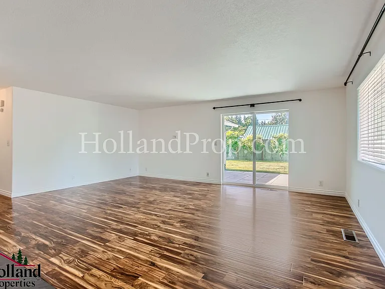 10849 NW Glencoe Rd — Photo 5