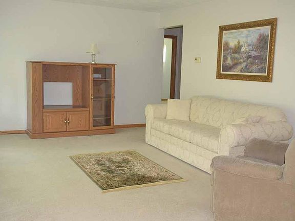 2nd image of 5611 Gardner Dr