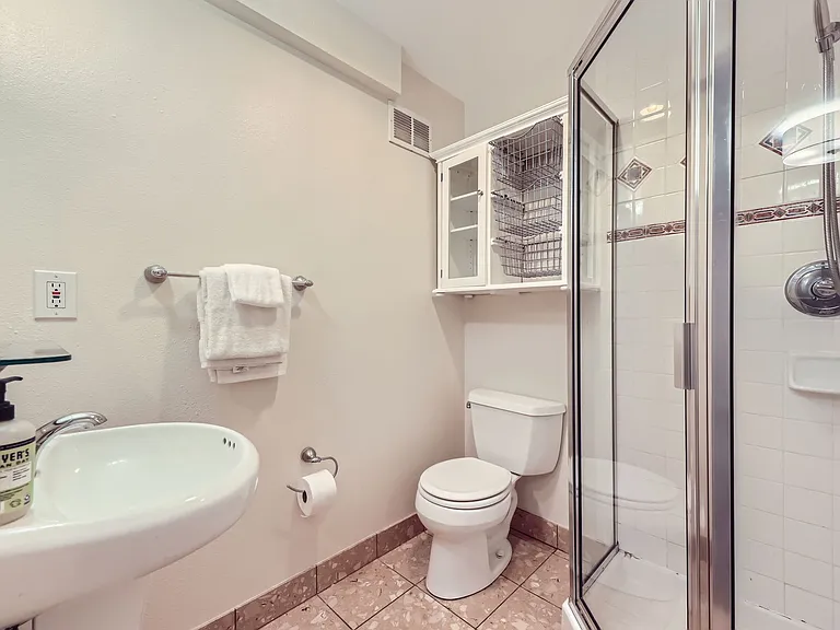 410 Owl Dr — Photo 15