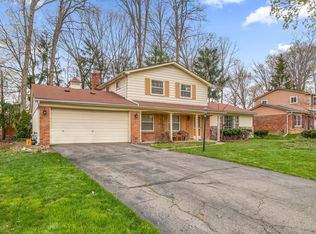 5559 Normanhurst Dr, West Bloomfield, MI 48322