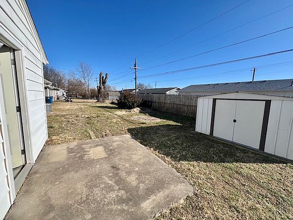 2nd image of 1838 W 21st Ter