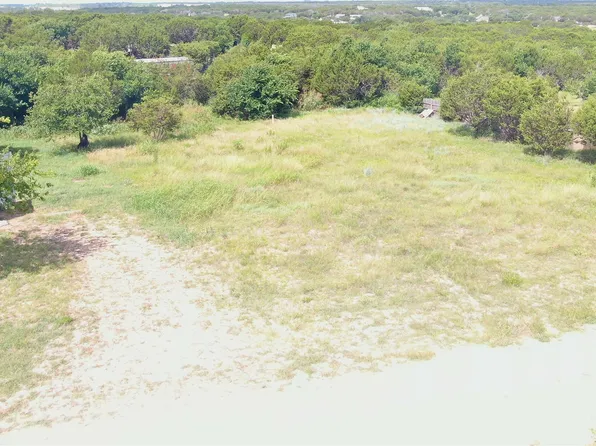 9101 Valley View Ct, Cleburne, TX 76033