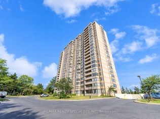 100 County Court Blvd #1604, Brampton, ON
