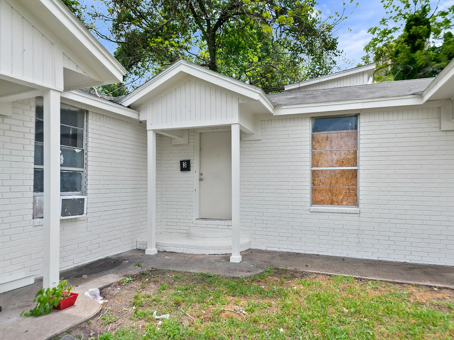 806 East Emily Avenue - 6 — Photo 2
