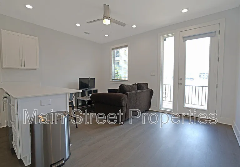 379 Clubbs St — Photo 3