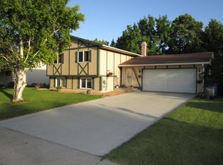 2509 4th Ave S, Moorhead, MN 56560