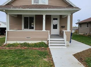 507 11th St, Manning, IA 51455