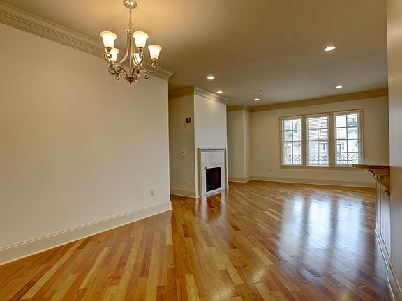 3rd image of 302 Richland Ave Unit 209C