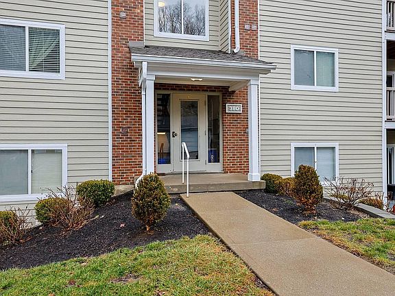 3rd image of 380 Timber Ridge Dr Unit 12