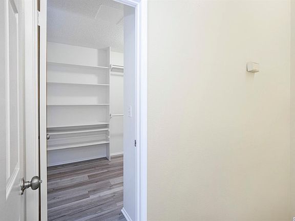 5th image of 19650 Roscoe Blvd Unit D