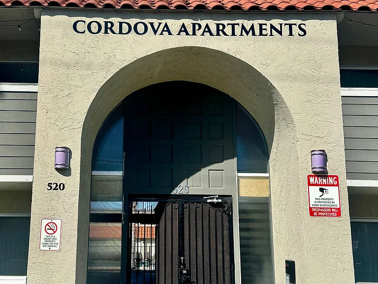 Cordova Apartments — Photo 2