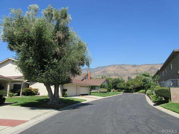 3rd image of 4716 Olivewood Ln
