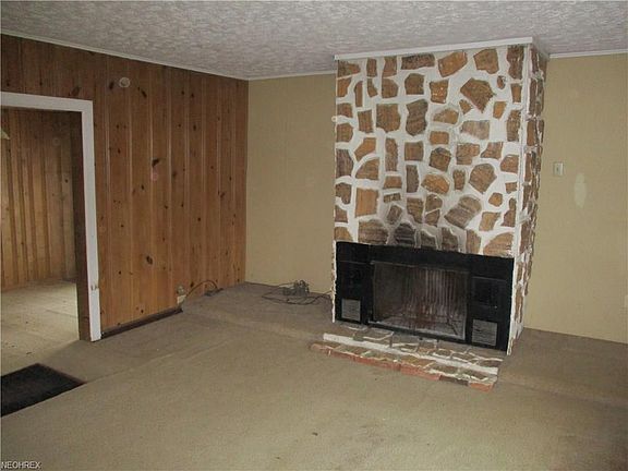 3rd image of 739 Oliver St