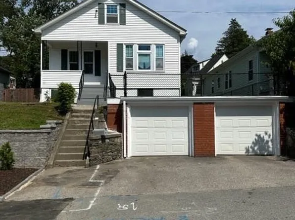 75 Sunset Ave, North Providence, RI 02911