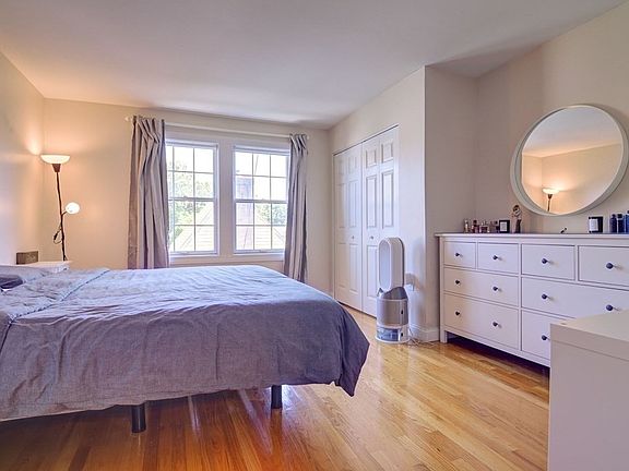 5th image of 523 Hancock St Unit 8