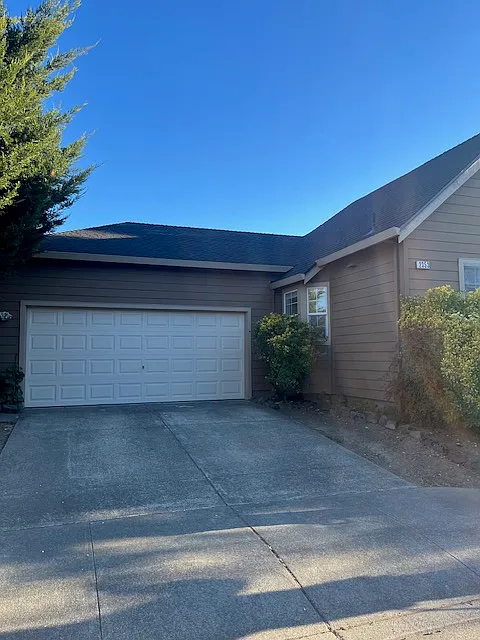 3 bed, 1181 sqft, $3,000 — Photo 2