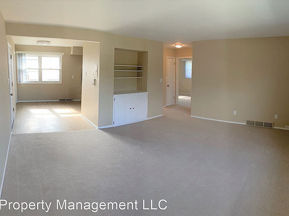 3rd image of 309 E Norport Dr Unit 203