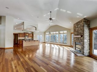 W244N2733 Single Tree Dr, Pewaukee, WI 53072