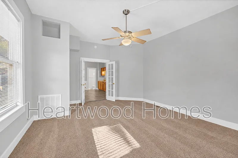 2 bed, 1.0 bath, 1103 sqft, $1,295 — Photo 3