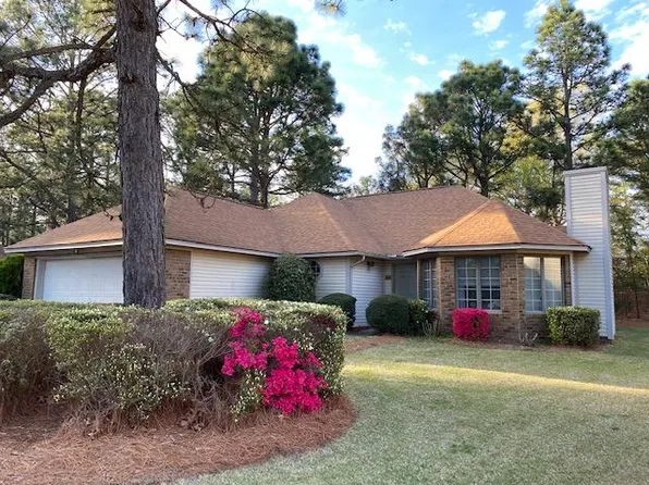 106 Pinnacle Ct, Pinehurst, NC 27376