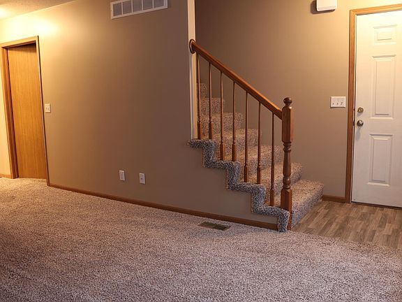 5th image of 2507 W Woodland Dr
