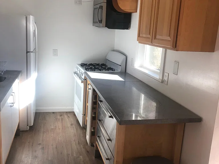 1015 E Cliff Dr #1/2-B — Photo 8