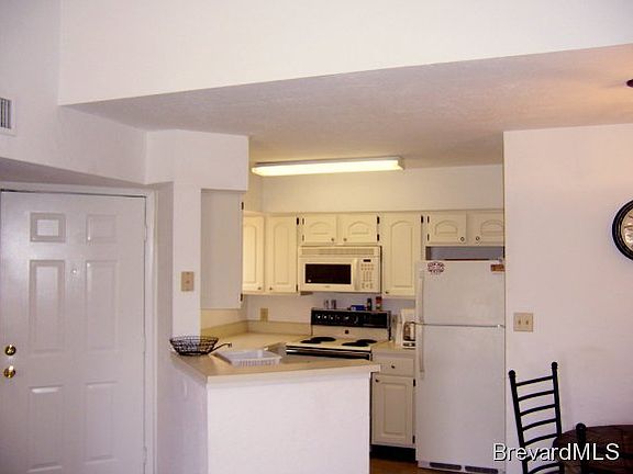5th image of 1900 Brittany Dr #114