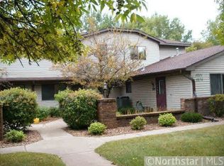 1273 Greenbriar Ct, Saint Paul, MN 55110