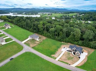 4159 Harbor View Dr, Morristown, TN 37814