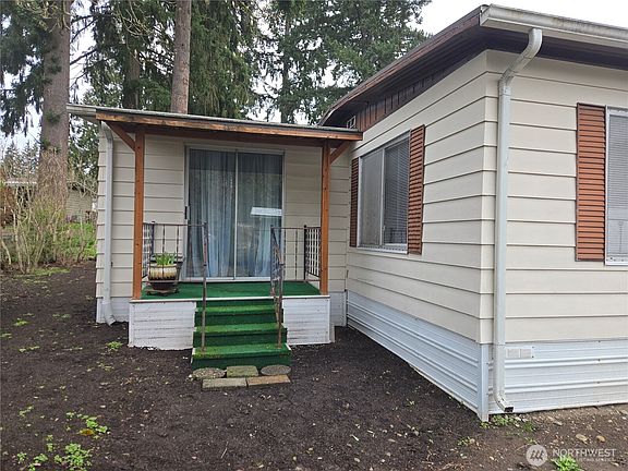 5th image of 12606 113th Ave E #243