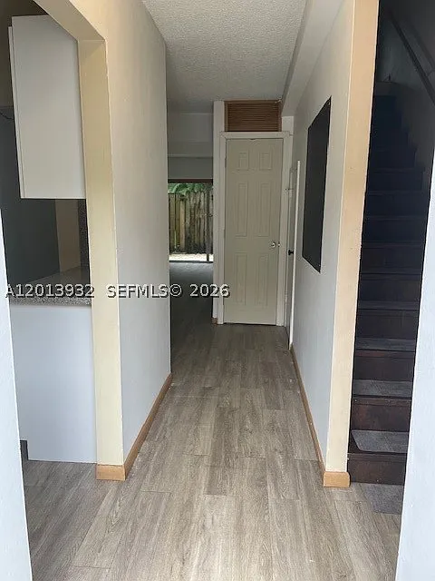 2 bed, 1.5 bath, 1000 sqft, $2,150 — Photo 3