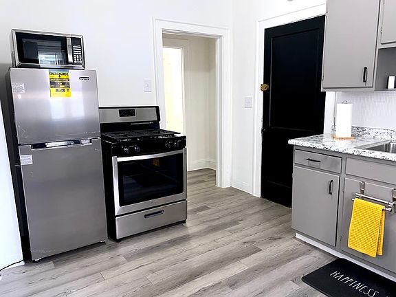 4th image of 2695 E 128th St #1