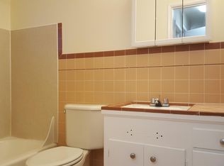 4255 Gilman Ave W APT 8, Seattle, WA 98199
